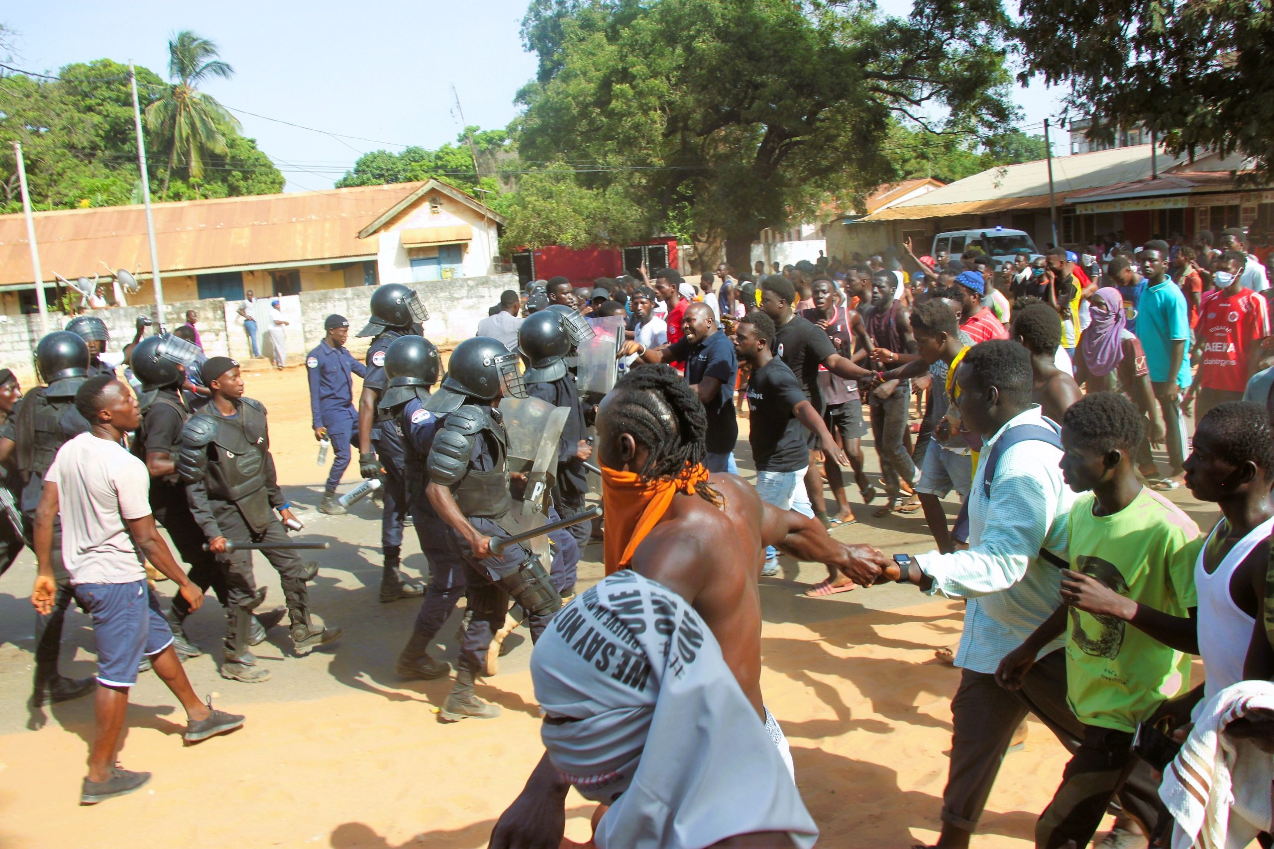 Police deny keeping Bakau station closed in revenge for mob attack